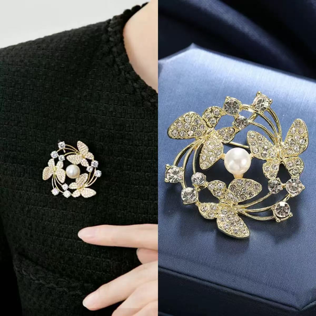 Elegant Camellia Pearl Brooch With Diamonds Alloy Clothing Pin_voghion.com