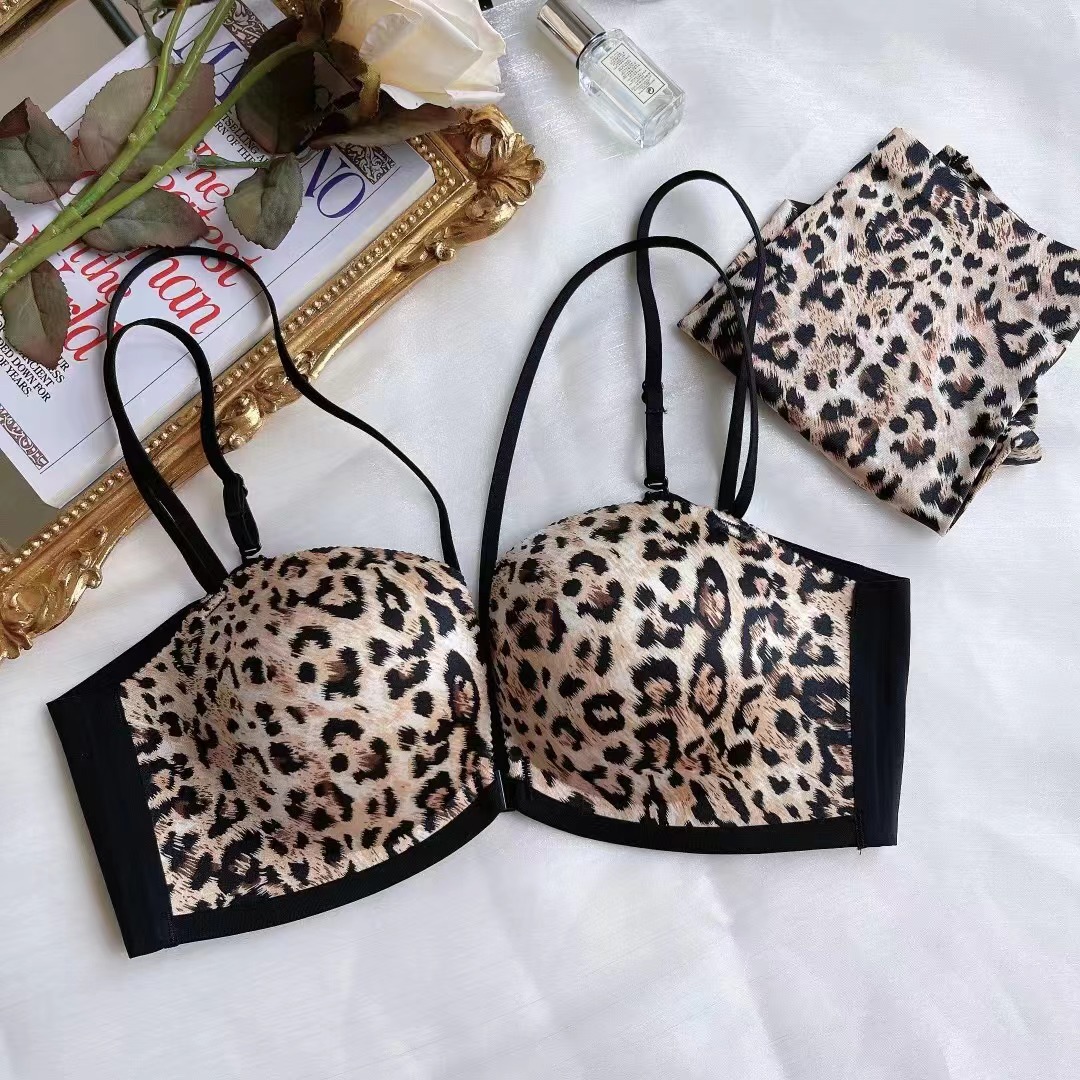 레오파드 무늬 세트