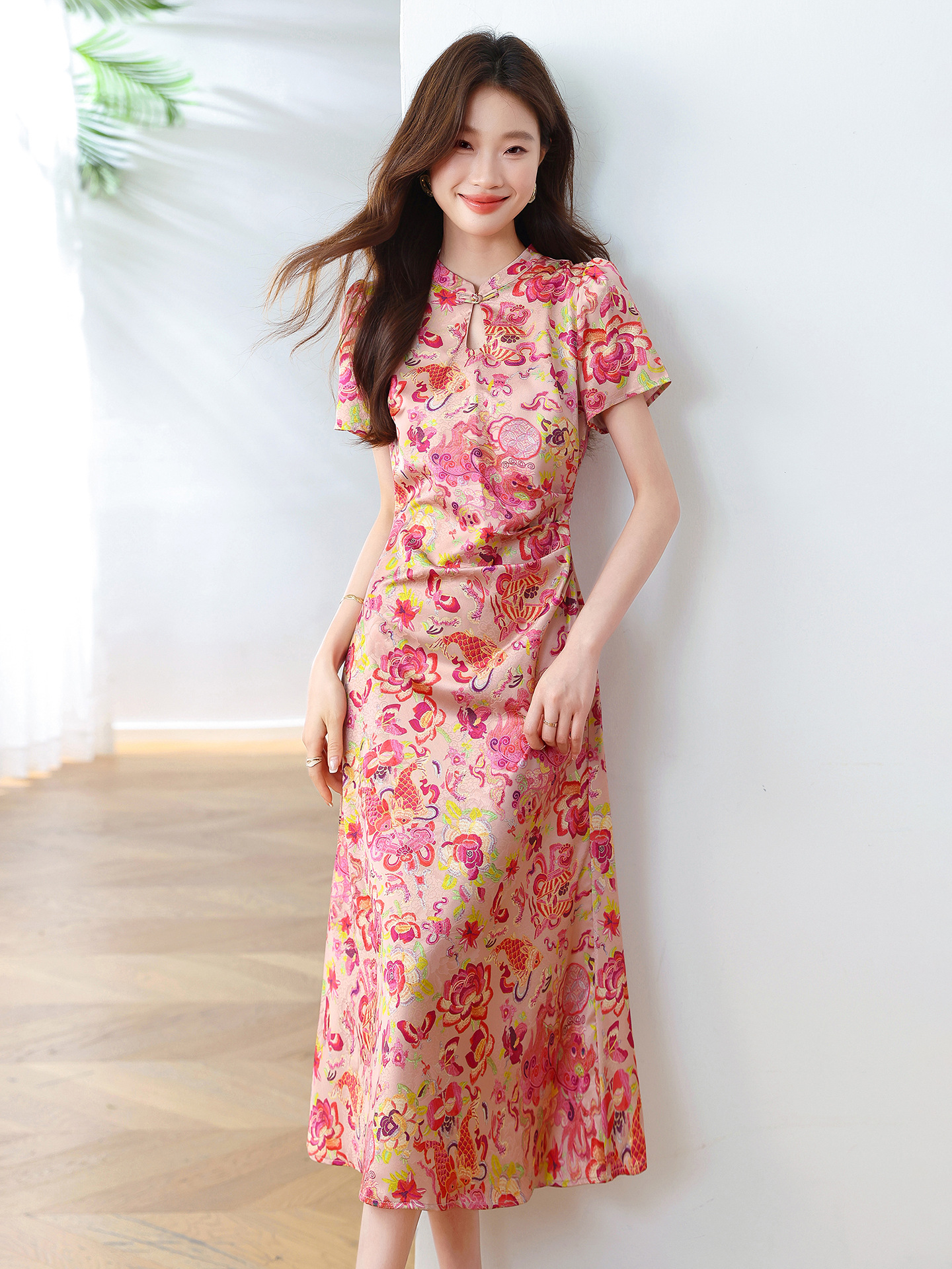 Đầm maxi nữ cổ đứng dài tay họa tiết hoa phong cách Tân Trung thức mùa hè 2025 — Màu hồng, Màu vàng