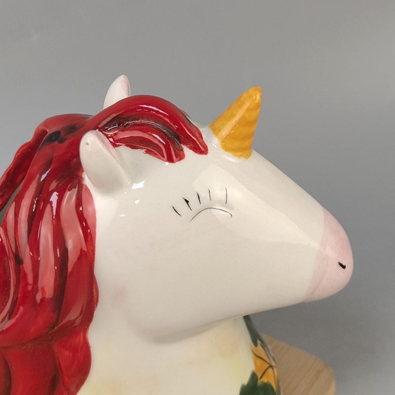 Navidad pintada a mano transfronteriza cerámica unicornio encantador jarrón de escritorio creativo de artesanía