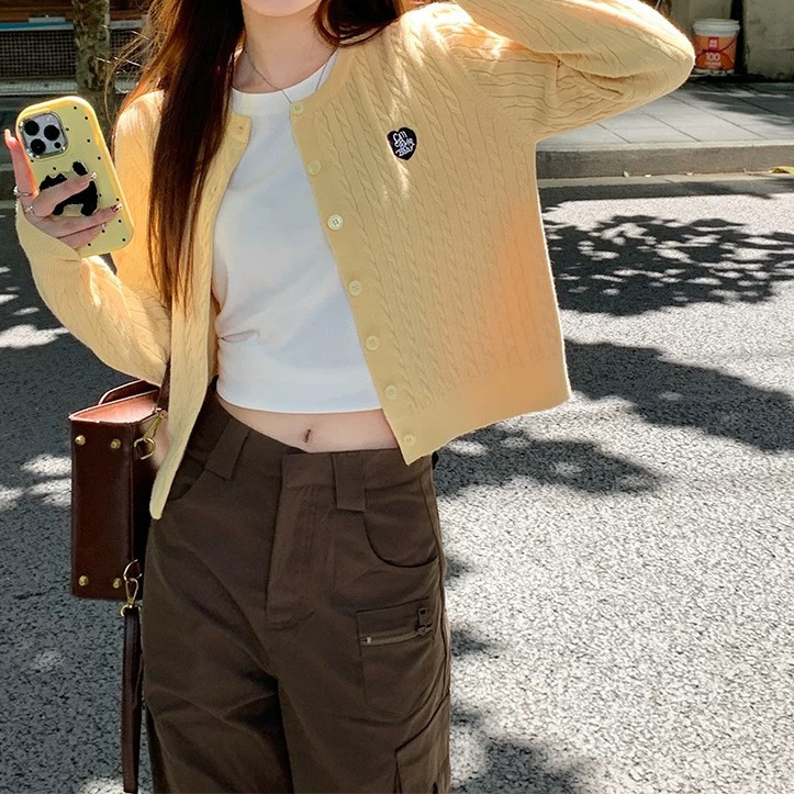 秋冬新款显瘦百搭针织开衫2025麻花外套女高级感韩系独特短款上衣|undefined