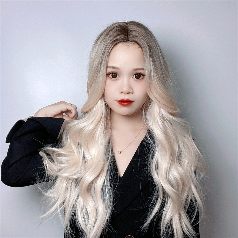 Women's Simple Style Street Matte Silk Centre Parting Long Curly Hair Wigs display picture 4