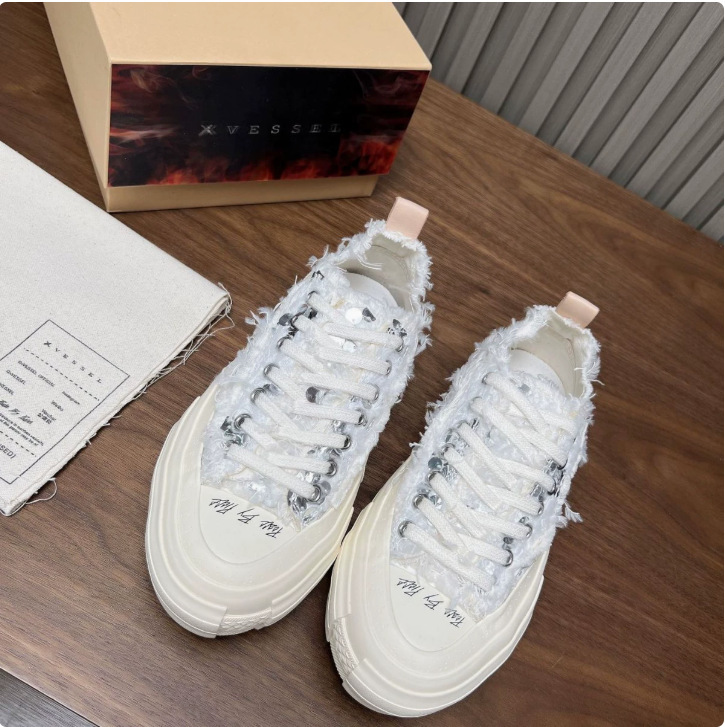 Blogger Recommended: Gino Lee's Same Style Canvas Shoes Xvessel Swan Kiss Black Swan Distressed Shoes Women's Trendy Shoes Summer Blogger Recommended: Gino Lee's Same Style Canvas Shoes Xvessel Swan Kiss Black Swan Distressed Shoes Women's Trendy Shoes Summer