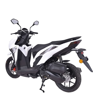 Guangdong Motosiklet İstehsalçıları Yaxın Şərq Afrika Cənubi Amerikaya 125CC/150CC Skuter İxrac Edir