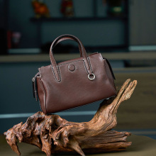 复古欧美风真皮手提包女新款通勤斜挎女包水晶植鞣牛皮波士顿包包