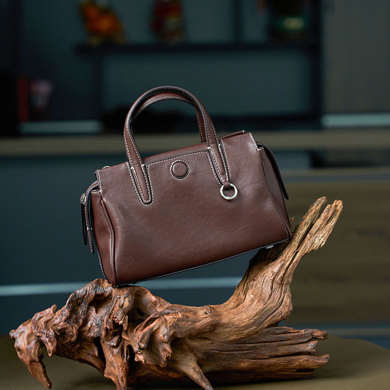 复古欧美风真皮手提包女新款通勤斜挎女包水晶植鞣牛皮波士顿包包