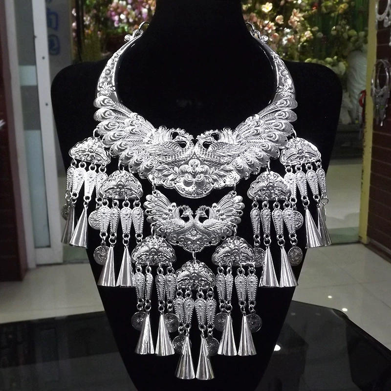 Производитель Miao Серебряное ожерелье с двойным павлином Интернет-знаменитости Тот же комплект ювелирных сережек Женские путешествия Памятная фотография Miao Прямые продажи