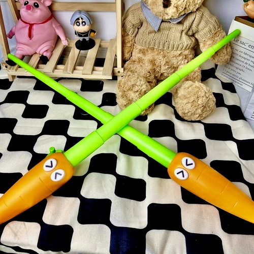3D printed telescopic carrot sword simulated carrot shape telescopic stick decompression creative toy shrink sword internet celebrity model