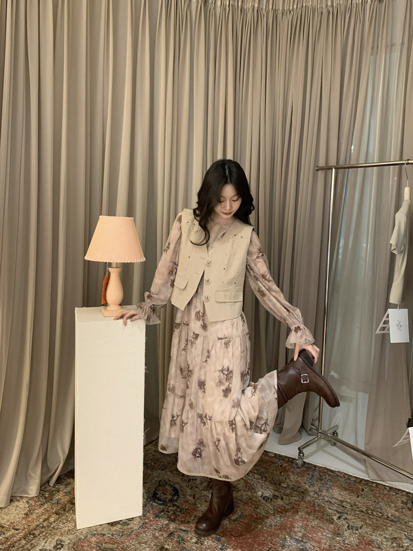 诠释美 NEWOPEN 25秋法式茶歇绝美气质收腰显瘦U领连衣裙女F6131|undefined