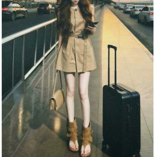 法式复古卡其色背心连衣裙女夏季2026新款巨好看收腰a字工装短裙