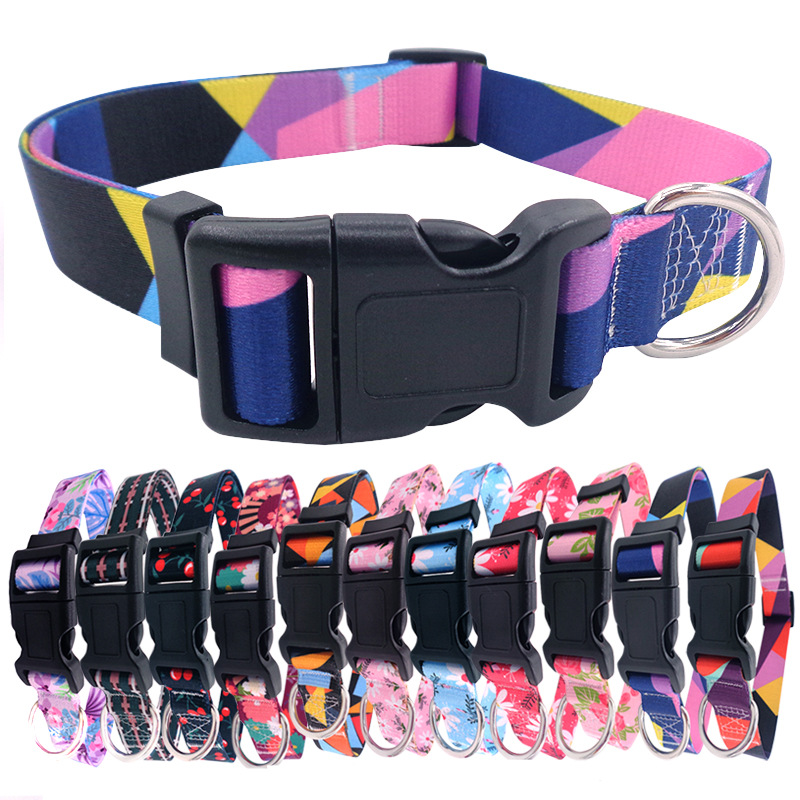 Fábrica mayorista de artículos para mascotas impresa collar de mascotas nuevo hermoso collar de perro colorido paseo collar de identidad de perro
