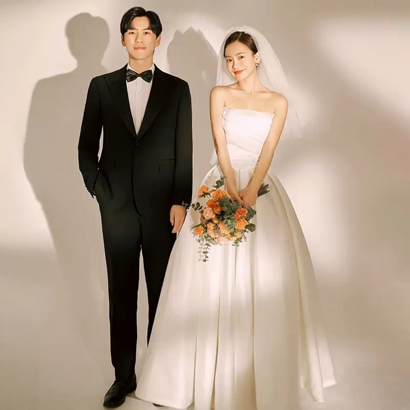 韩系轻婚纱2026新款高级感新娘旅拍简约气质抹胸结婚迎宾出门纱女