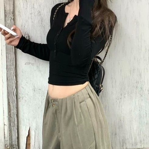 粉色半开v领纽扣长袖t恤女秋季纯欲风收腰打底衫正肩修身短款上衣|undefined