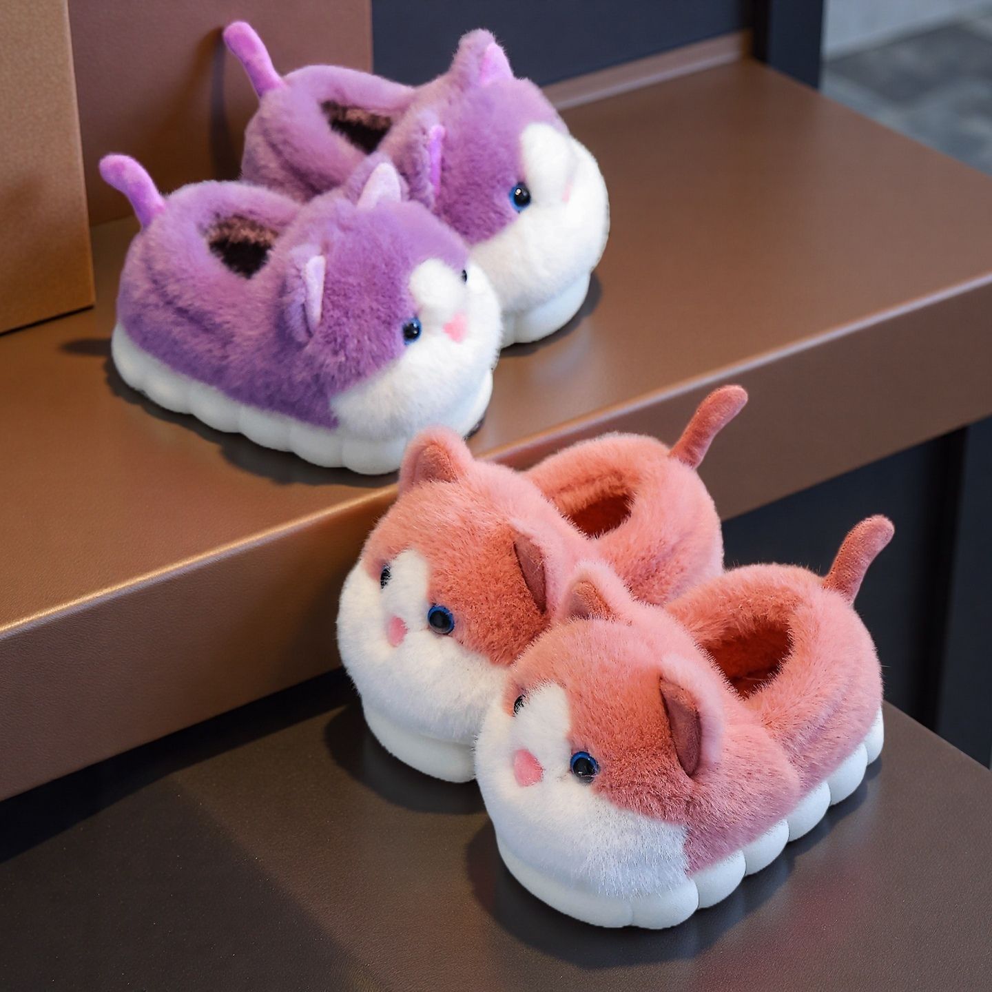 Zapatos de algodón para niños en invierno en el hogar calentamiento antideslizante para niñas zapatos de peluche de moda para niños zapatillas de algodón tacones