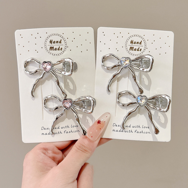 Arco de diamante de alta sensación de amor clips para el cabello dulce cool girl plateado clip de boca de pato lateral clip de cabello frisa clips adornamiento para el cabello