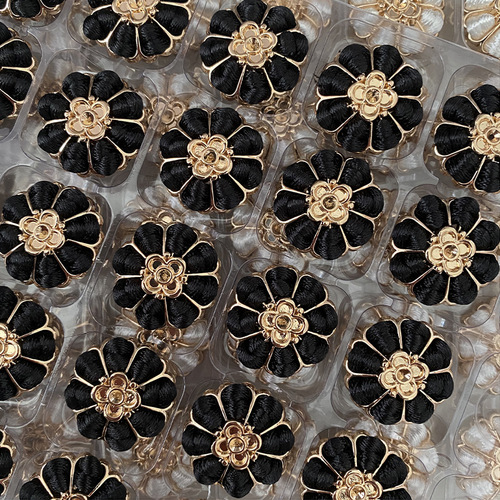 ESSTUDIO Xiaoxiang retro metal buttons flocked fabric flower buttons tweed jacket decorative buttons