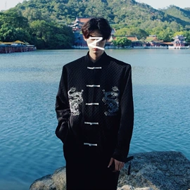 男式T恤;男式牛仔裤;男式衬衫