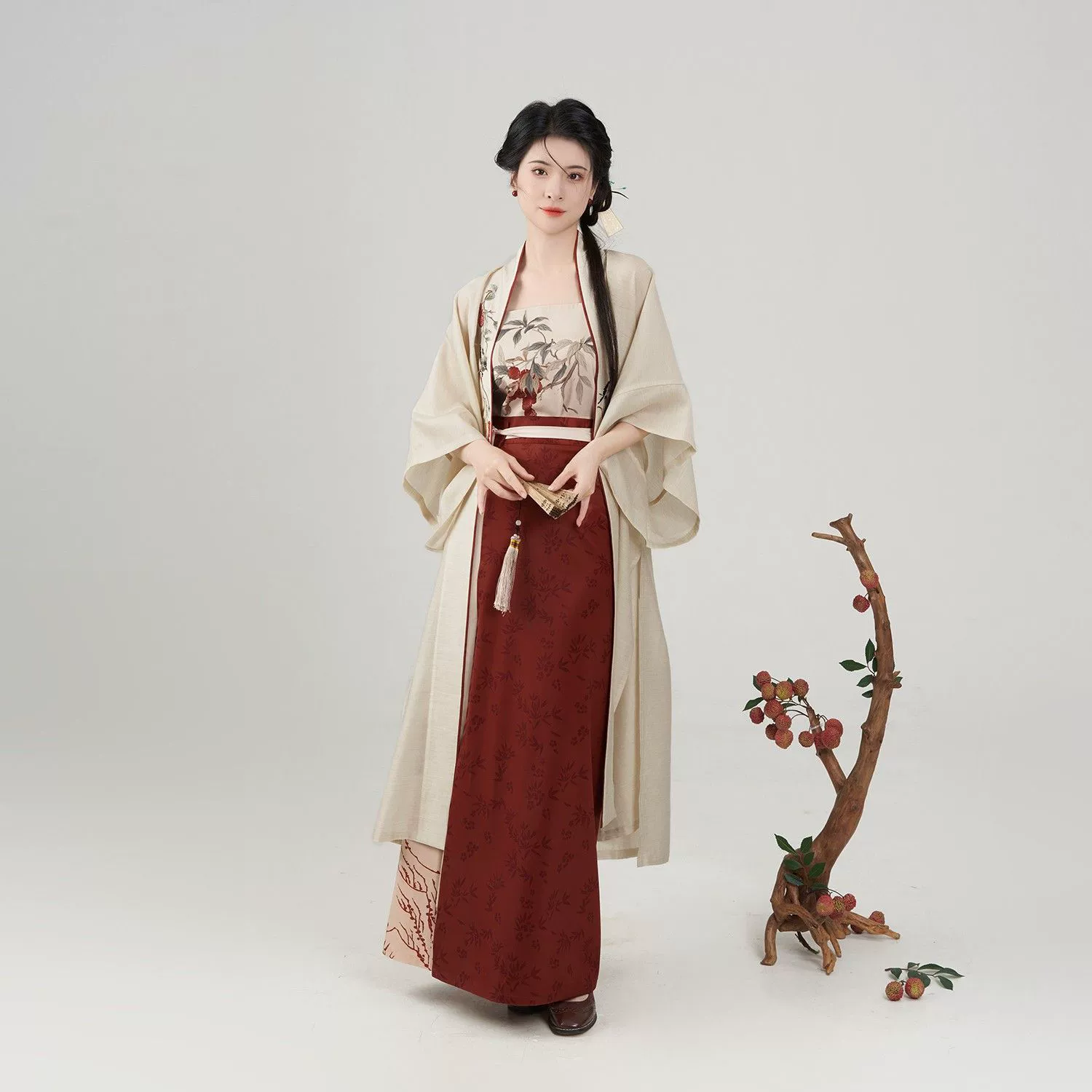 Новая песенная династия Hanfu женская одежда Ликсинг позднее magpie тройка комплект Чанган храмовая вышивка поющая юбка народного стиля Лето-осень вышивка