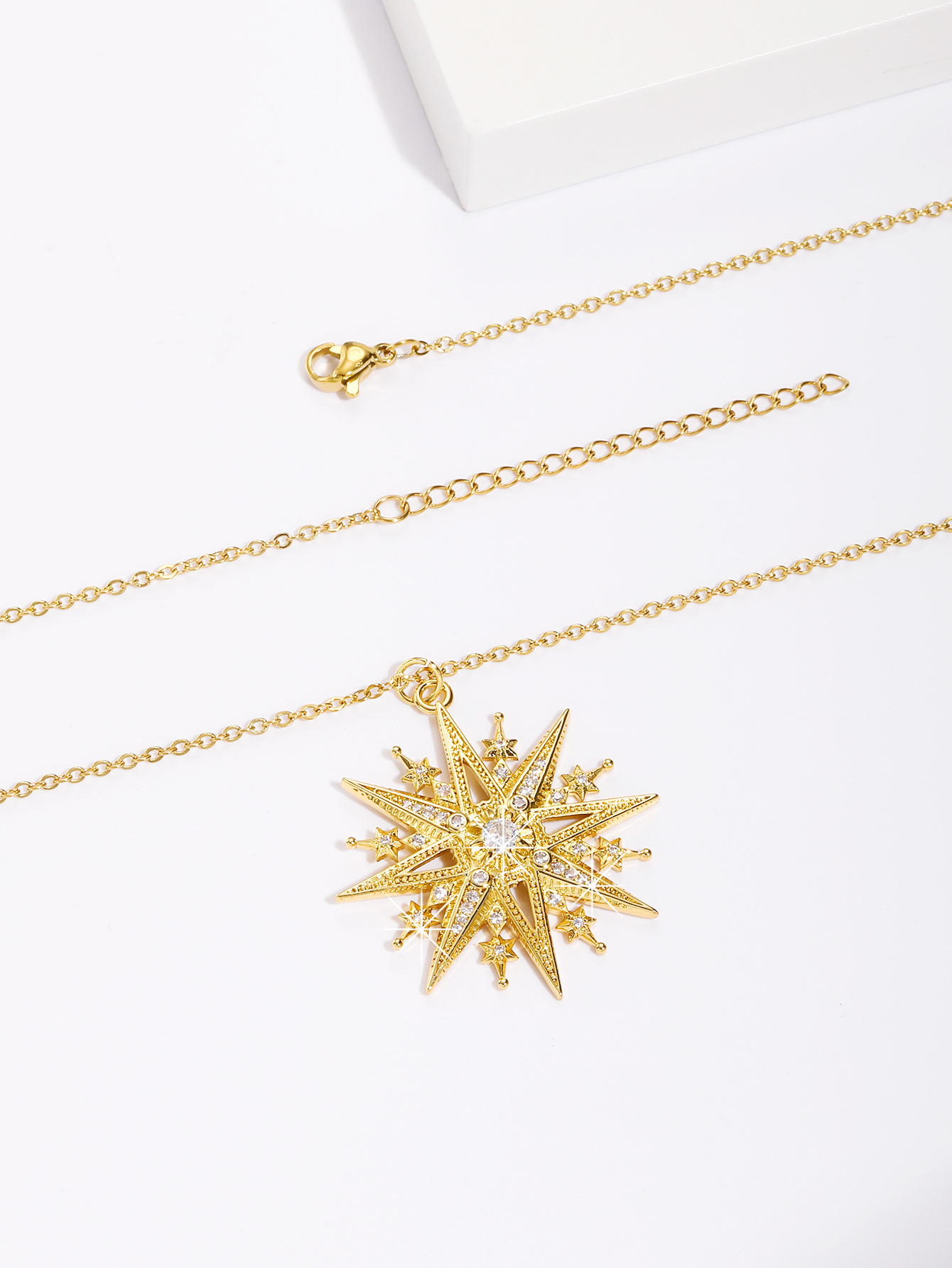 fashion copperplated 18K gold 16 full star zircon full diamond pendant necklacepicture2
