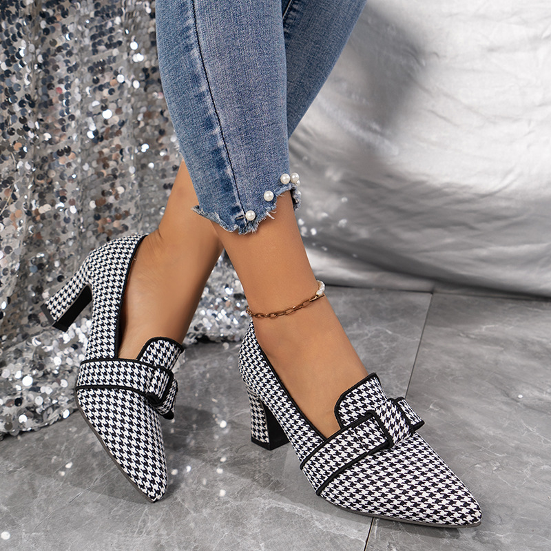 2024 Primavera Nuovo di Grandi Dimensioni del Commercio Estero Scarpe da Donna Stile Maturo Sub-Vamp Punta a Punta Tacchi Spessi Moda Singoli Pattini Delle Donne lz_voghion.com