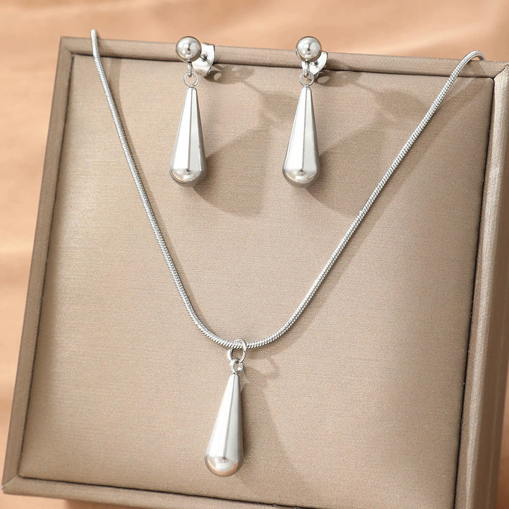 Universal necklace stainless steel, chain for key bag , European style, does not fade, simple and elegant design, internet celebrity