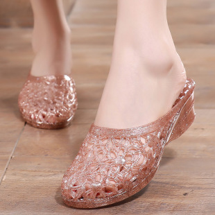 Wedge slippers women's middle-aged mom shoes summer new fashion transparent crystal jelly closed toe half slippers