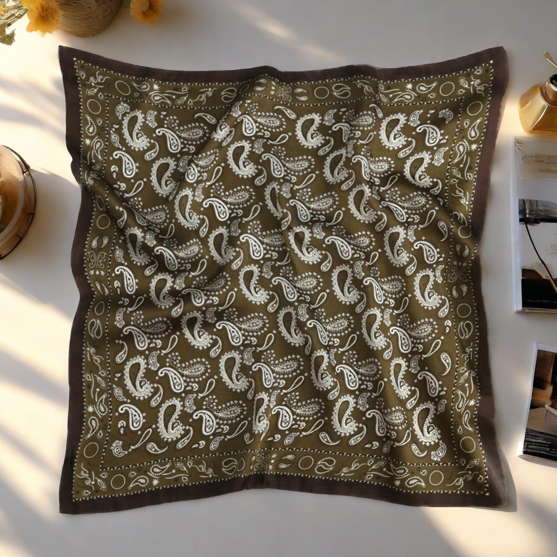 丝巾小方巾女百搭装饰围巾搭配服装店秋装搭衬衣线衣腰果围巾现货