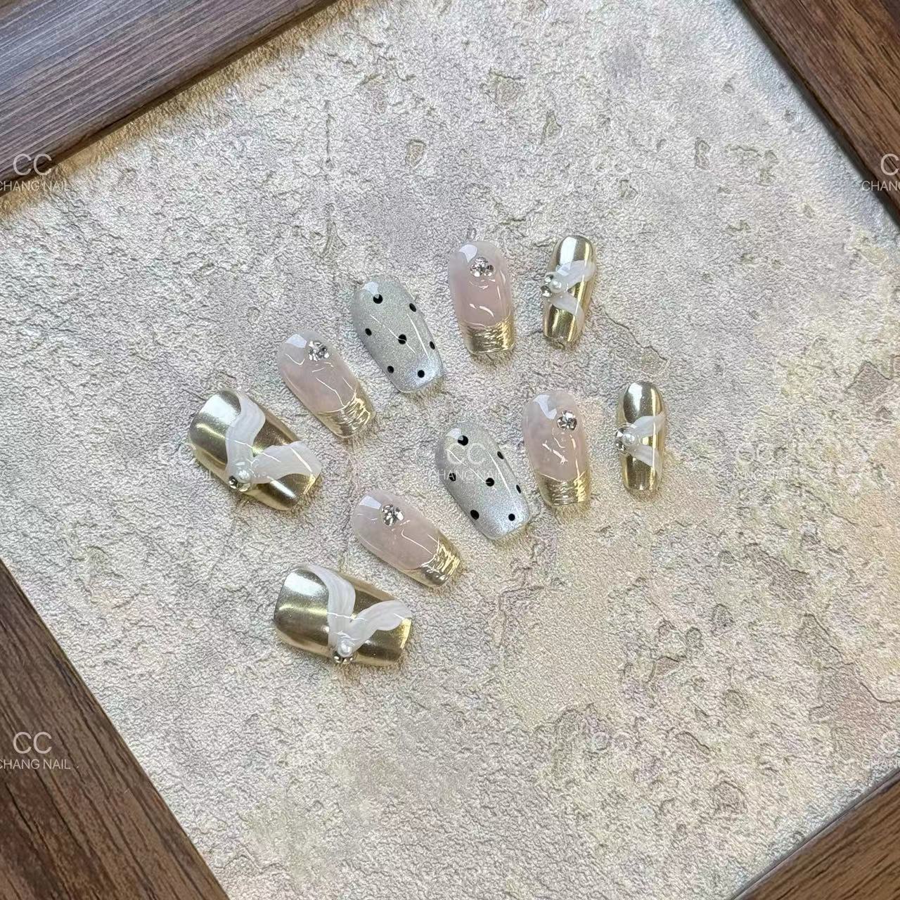 Yiyi Dance Water Light Ballet-Armadura vestida a mano Sensación de alto nivel Pliegues retro French Little Fragrant Style Cinta pintada a mano