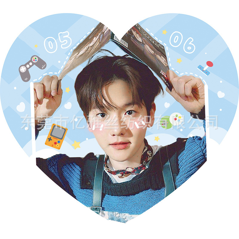 Customized Hand-Sized Korean Station Velvet Towel with Celebrity Concert K-Pop Slogan, Glow-In-The-Dark Double-Sided Printed Advertising Towel