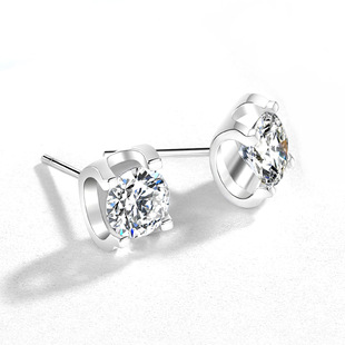 Laboratory Cultivated Diamond Artificial Diamond Henan Artificial Diamond Earrings 18K White Gold Four Claw Cow Head Earrings
