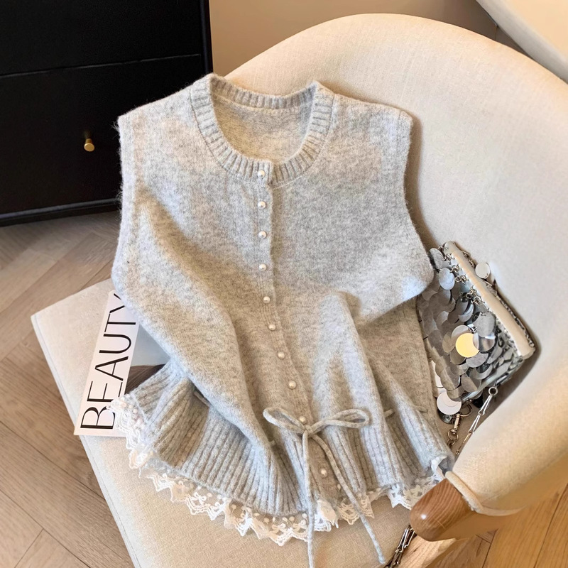 Soft Waxy light gray Lace Hem Stitching Lace Vest Women's Spring New Stacked Loose Knitted Top Soft Waxy light gray Lace Hem Stitching Lace Vest Women's Spring New Stacked Loose Knitted Top