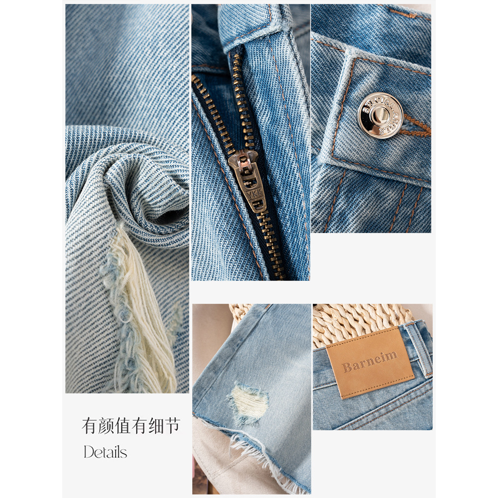 いいタイプですね水色のバリに穴が開いているデニムの半ズボンはやせていて足が長いです。2025夏の新型レジャー752