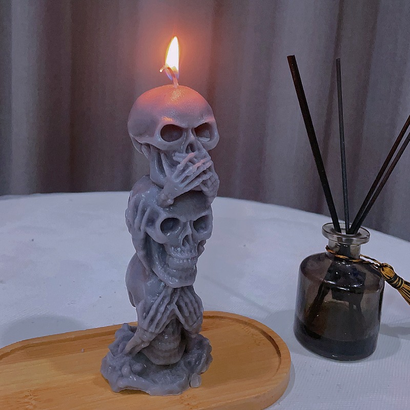 Triple Skull Candle, European and American Halloween Horror Series - Do Not Look, Do Not Listen, Do Not Speak Skull Scented Candle