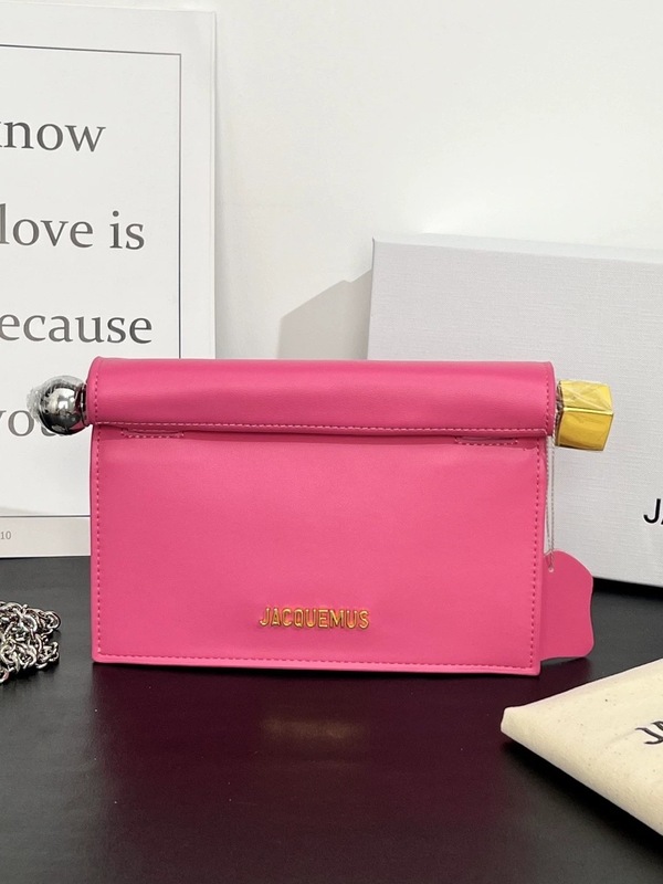 本革 Jacquemus2025 新型プラスチックバッグ、多用途の小さなスクエアバッグ、ショルダークロスボディの小さなバッグ、カーリングチェーンバッグ|undefined