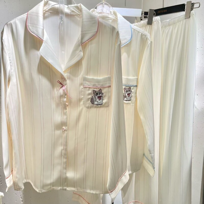 Korean-style autumn new collection: ice silk, collared, cute striped pajamas, long-sleeved, cat-embroidered loungewear set for girls Korean-style autumn new collection: ice silk, collared, cute striped pajamas, long-sleeved, cat-embroidered loungewear set for girls