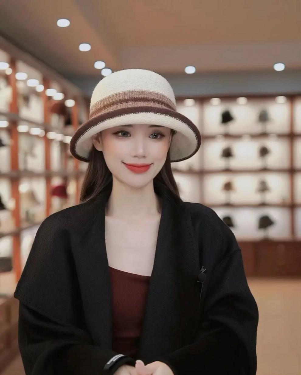 Fashionable Winter Hat for Women