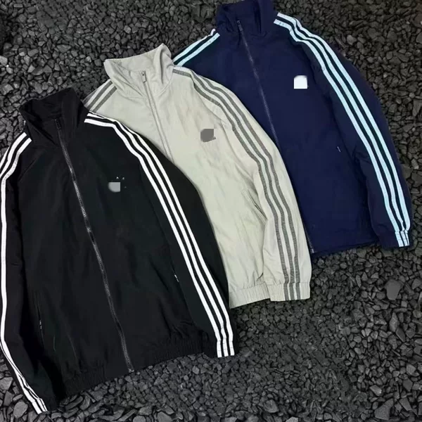 Three-stripe trendy loose-fitting jacket with stand-up collar, windproof embroidered top, versatile sports coat for men and women 2466