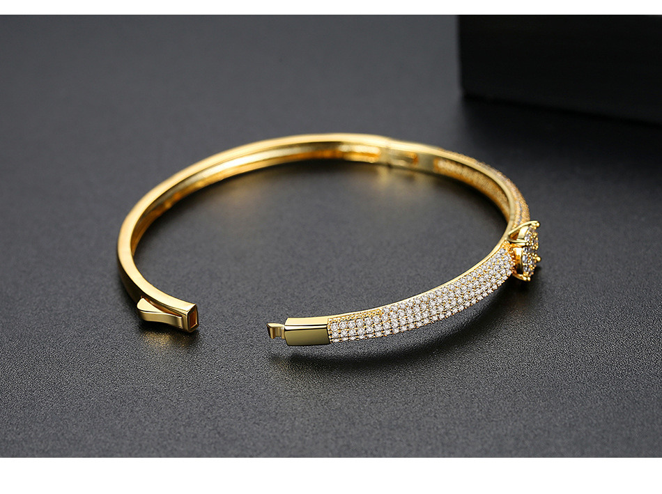 Fashion Copper Inlaid Zircon Bracelets display picture 7