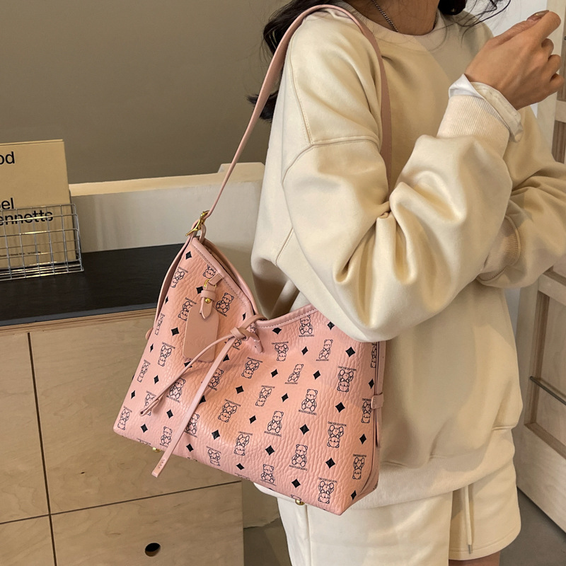 Large Capacity Underarm Shoulder Bag For Women Versatile Tote_voghion.com