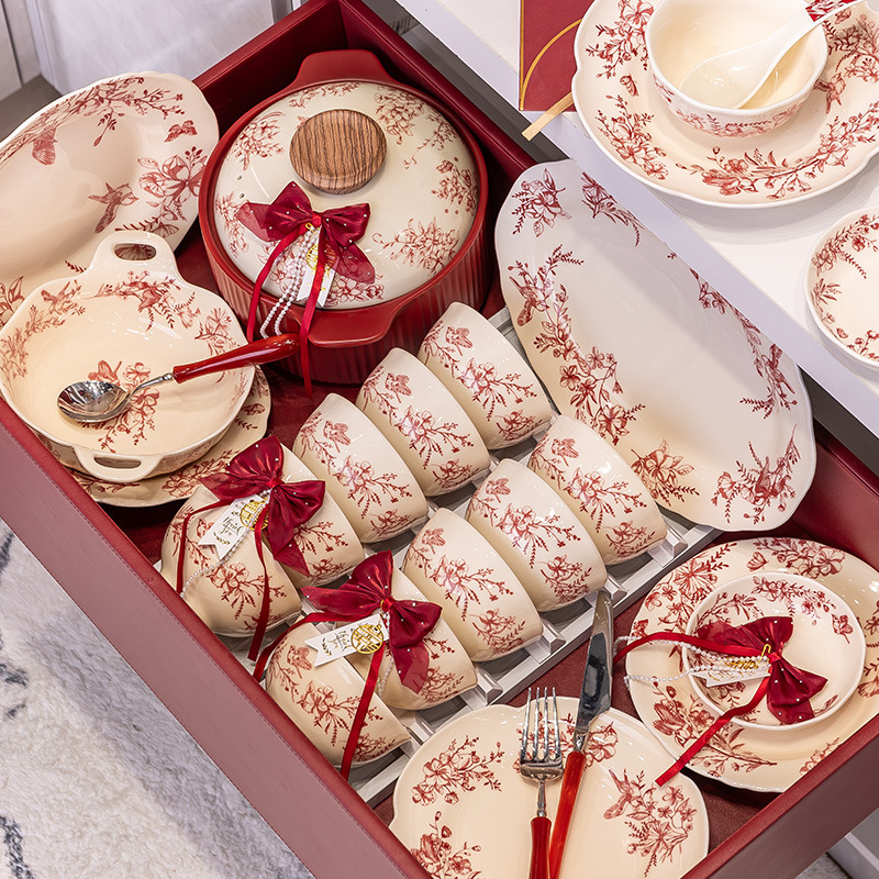 Chinese-Style National Trend Wedding and New Year Gift Bowl and Plate Set for Newlyweds, High-Value Bowls and Plates, Tableware in Red Gift Box
