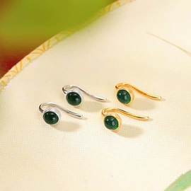 耳钉;戒指;吊坠