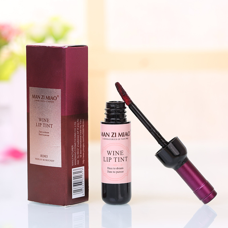 Lip dye, red wine bottle lip gloss and lip gloss are not easy to stick to the rim of the glass. Red multi-color red wine lip dye, lip bite details Picture