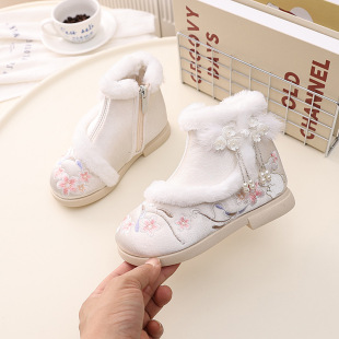 Flower Rabbit Girl Snow Boots 2024 Winter New Children's Boots Large Cotton Shoes Women's Baby Plus Velvet Embroidered Hanfu Shoes
