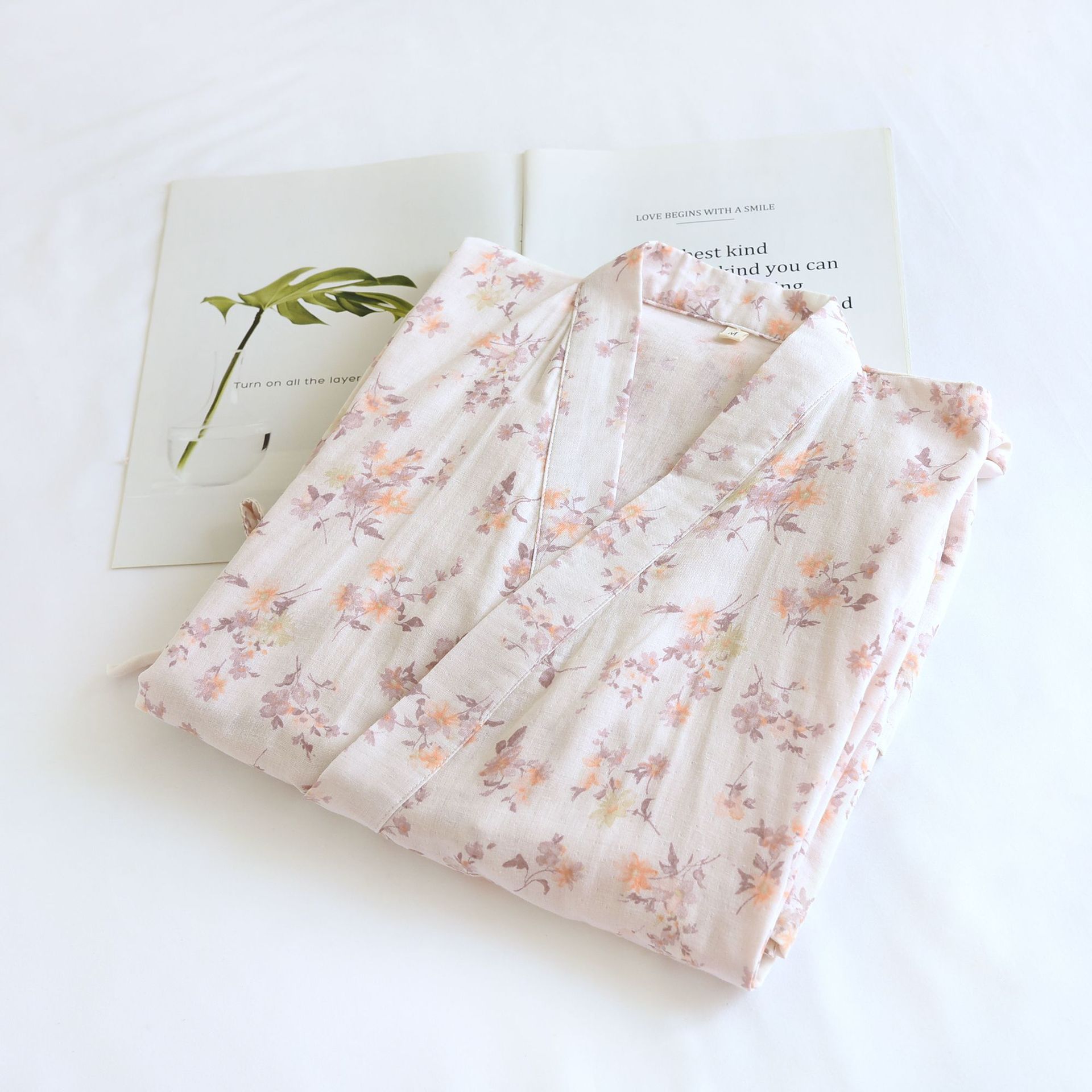 Floral cotton gauze women's pajamas double-layer cotton gauze thin nightgown Japanese kimono new bathrobe factory direct supply