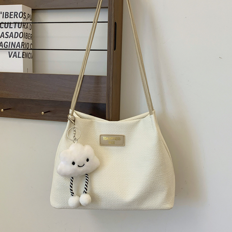 Bolsa de alta sensación para mujeres 2024 nuevo otoño moda bolso de hombro de moda estilo exterior versátil bolso de transporte público
