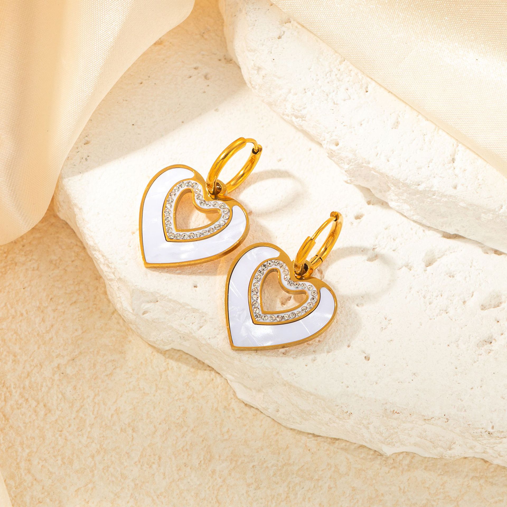 8g Weight 0.03µm Gold Plating Thickness Electroplated Gold Plating Process Golden Plated Plating Material Zircon Inlay Material Jewelry Set Classification cable chain Chain Type 1 Set Quantity Casual Occasion 201 Stainless Steel Material Heart Shape Pattern Women's Gender Basic Style Plating Craft Wholesale Jewelry Basic Heart Shape Titanium Steel Zircon Plating Jewelry Set 10