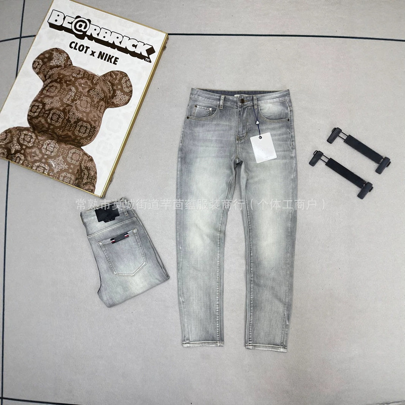 Birds and Animals Collection Elephant Tree H Spring/Summer New High-End H Soft and Comfortable Casual Thin Jeans Birds and Animals Collection Elephant Tree H Spring/Summer New High-End H Soft and Comfortable Casual Thin Jeans