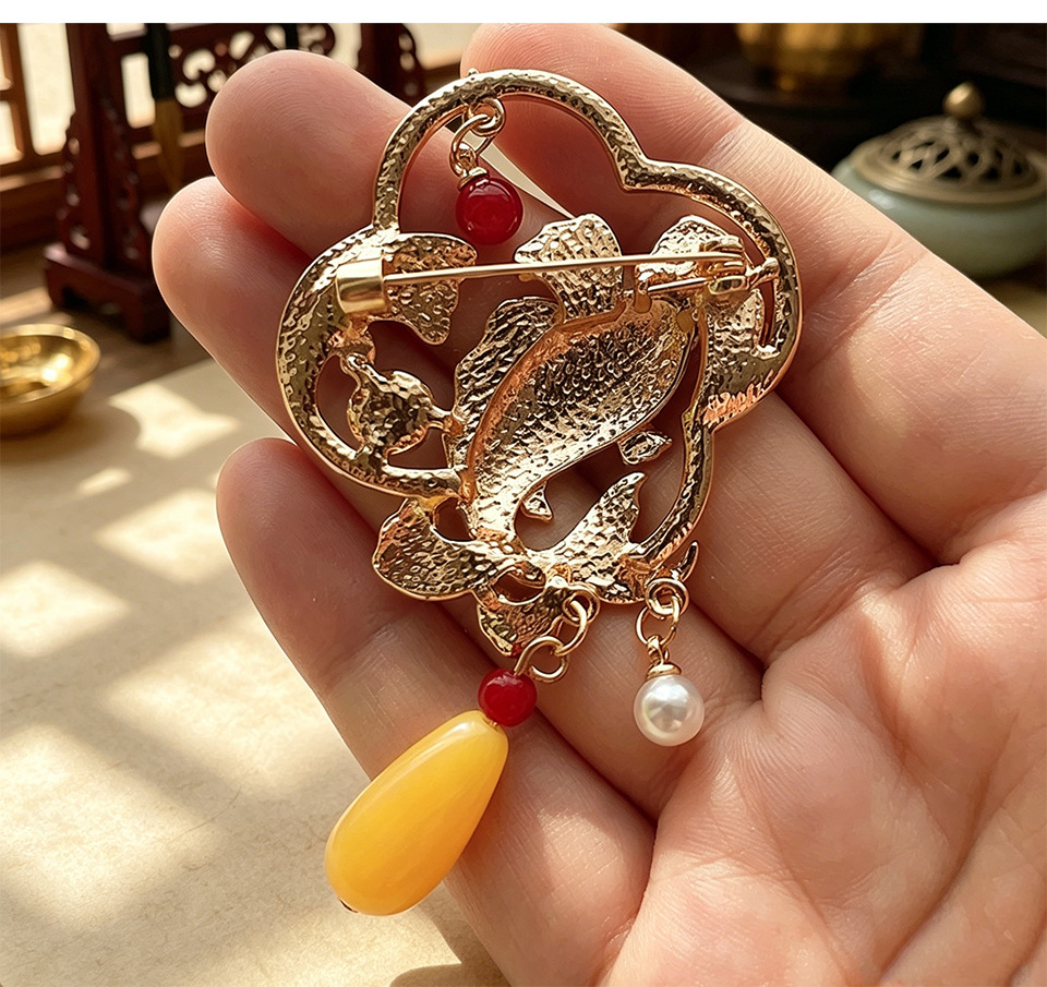 New Chinese-Style Imitation Enamel Koi Brooch, National Style Oil-Drip Imitation Jade Pin, Accessories for Qipao and Hanfu, Factory Wholesale