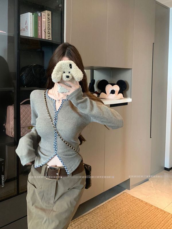 格纹扭结长袖针织衫女秋季2025新款辣妹设计感半开领修身显瘦上衣|undefined