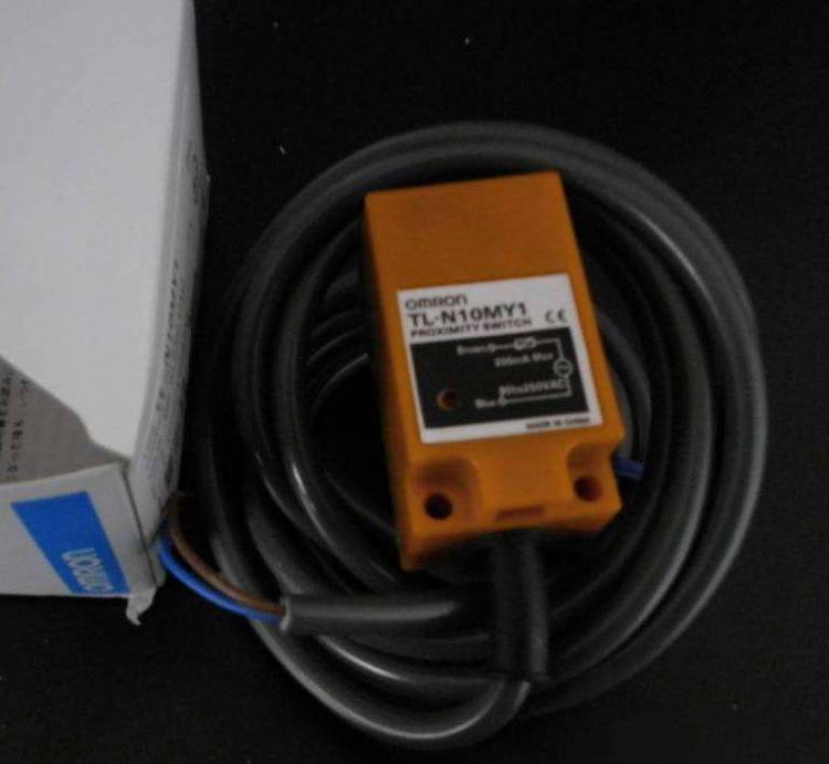 欧姆龙/OMRON E2E-X2E1-Z 2M 接近开关 假一罚十 接近开关原装***